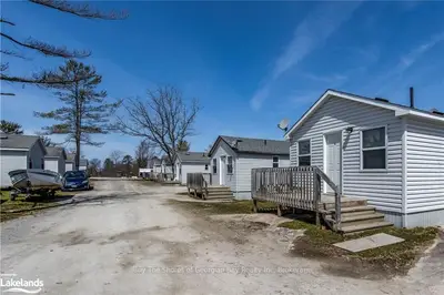 32 BLUEWATER Road, Georgian Bay, ON P0E 1E0