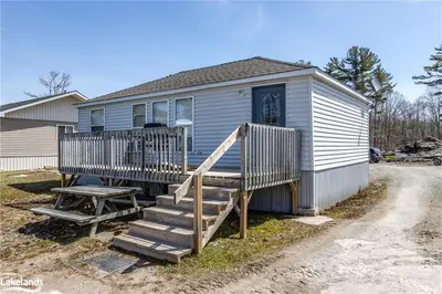 42 BLUEWATER Road, Georgian Bay, ON P0E 1E0