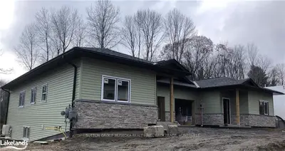 8 ERTLER Lane, Huntsville, ON P1H 1R9