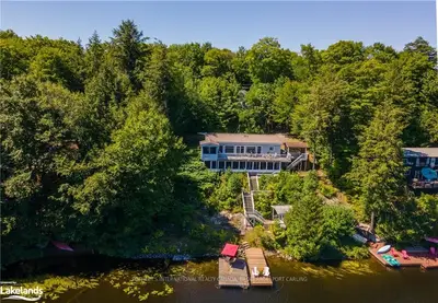 1039 HALLETT'S Road, Muskoka Lakes, ON P0C 1H0