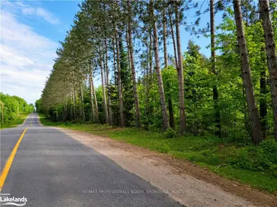 1784 YEARLEY Road, Huntsville, ON P0B 1M0