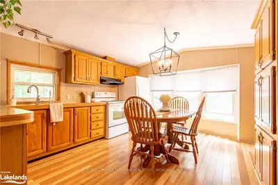 3 FOX RUN Lane, Huntsville, ON P1H 1E3