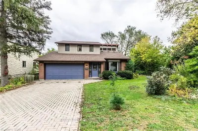 520 St Andrew Street E, Centre Wellington, On N1m 1r6