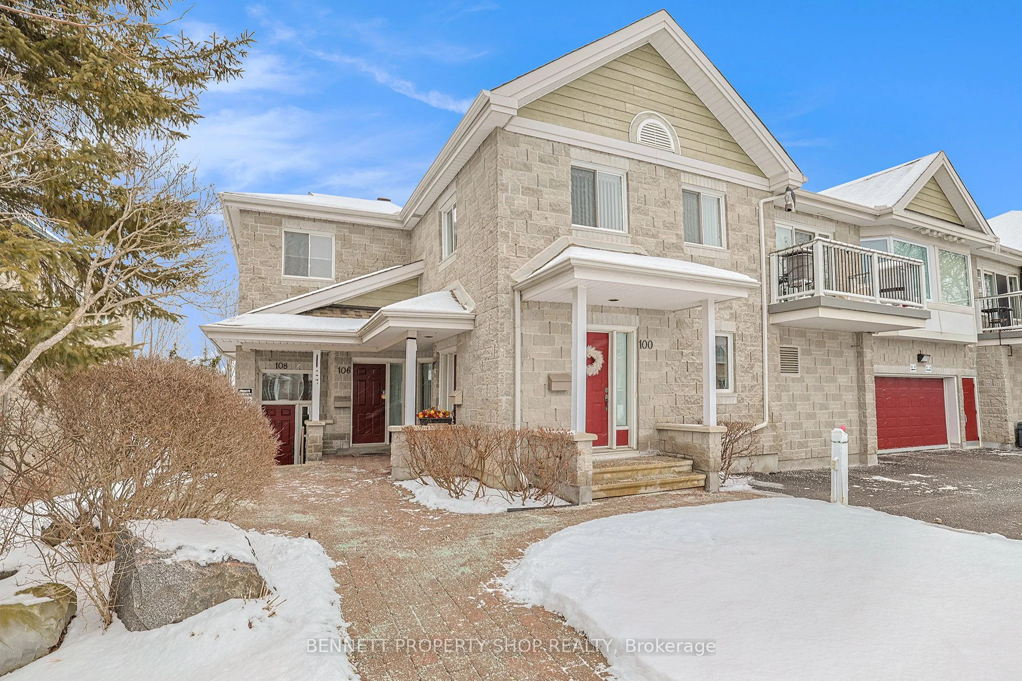 Condo Apartment in Kanata