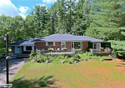 14 COULTERS Lane, Bracebridge, ON P1P 1R1