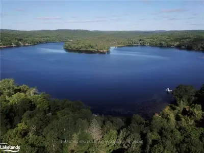 716 EAST FOX LAKE Road, Huntsville, ON P1H 2J2
