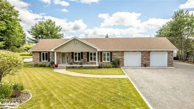 1666 HORSESHOE LAKE Road, Minden Hills, ON K0M 2K0