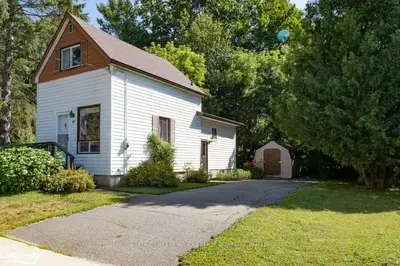31 YORK Street, Bracebridge, ON P1L 1J5