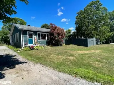 10 LAIRD Drive, Parry Sound, ON P2A 1C1