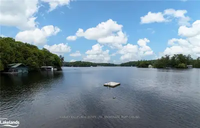 1805 PENINSULA Road, Muskoka Lakes, ON P0B 1J0