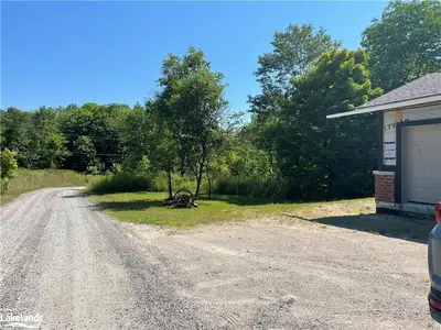 10 HAYSTEAD BAY Road, Seguin, ON P2A 2W8