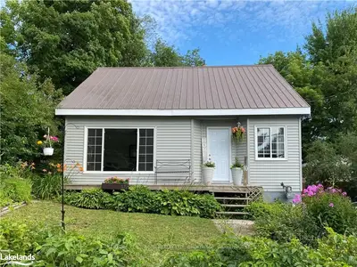10 MILTON Street, Bracebridge, ON P1L 1G8