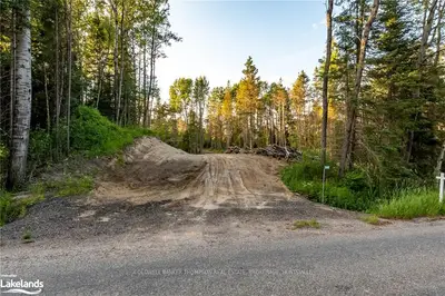 240 N PICKEREL LAKE Road, Armour, ON P0A 1C0