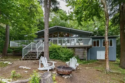 1125 SANDS Road 3, Muskoka Lakes, ON P0B 1G0