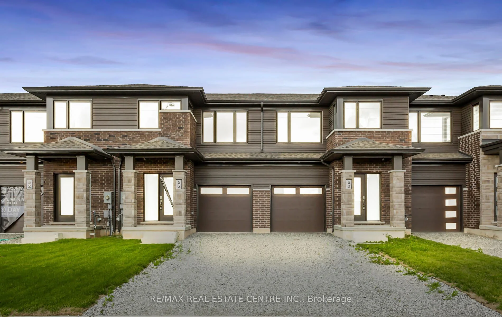 Att/Row/Townhouse in Welland