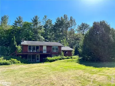 1050 Old Victoria Road, Bracebridge, ON P1L 1X1