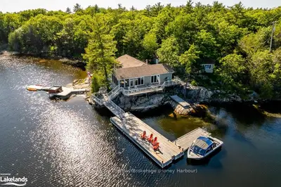 2030 IS 2210/PORTAGE, Georgian Bay, ON P0E 1E0