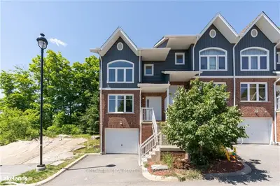 37 SILVER Street 2, Huntsville, ON P1H 1M2