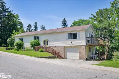4 PARK Drive, Huntsville, ON P1H 1P5
