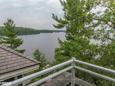 1869 1869 MUSKOKA ROAD 118 W A202-B1, Muskoka Lakes, ON P1L 1W8