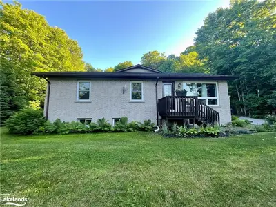121 WEST BROWNS Road, Huntsville, ON P1H 1S2
