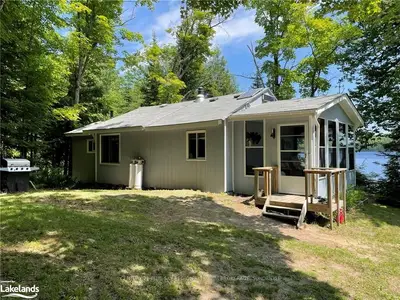 8 EEE'S Road, Parry Sound Remote Area, ON P0A 1Z0