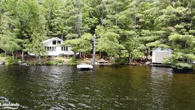 1151 BARRISTER BAY Lane, Highlands East, ON K0M 1S0