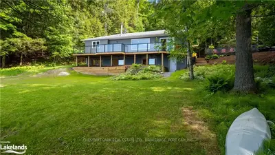 3164 HIGHWAY 118 WEST (CARR) Road 9, Muskoka Lakes, ON P0B 1J0