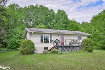 222 STAHLS Road, Huntsville, ON P1H 2J4