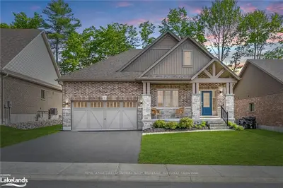 9 SELKIRK Drive, Huntsville, ON P1H 0C5