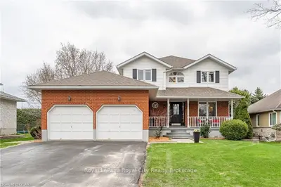 57 MCNAB Street E, Centre Wellington, ON N0B 1S0