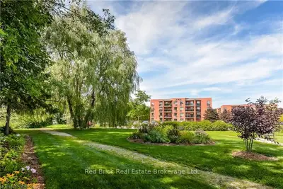 215 SCOTLAND Street 401, Centre Wellington, ON N1M 3L8