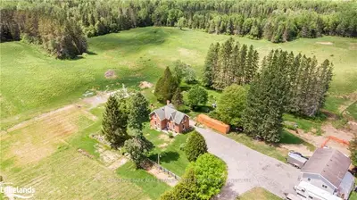 230 PICKEREL AND JACK LAKE Road, Armour, ON P0A 1C0