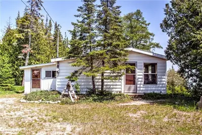 69 HATT Street, Northern Bruce Peninsula, ON N0H 2R0