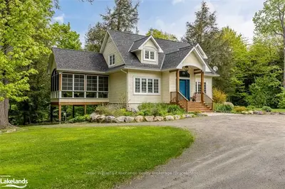 1009 ED BRIESE Road, Muskoka Lakes, ON P0B 1M0
