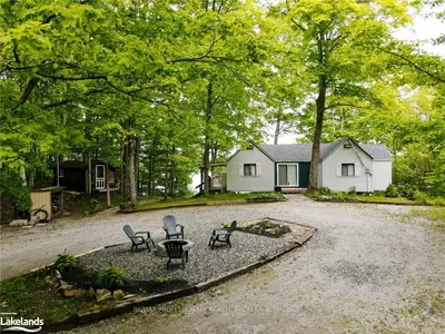 1041 Minaki Lane, Minden Hills, ON K0M 2K0