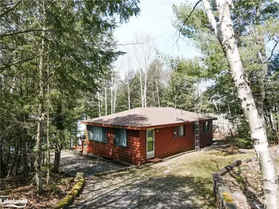 4953 KENNISIS LAKE Road, Dysart et al, ON K0M 1M0