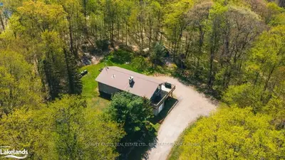 1100 Mortimers Point Road, Muskoka Lakes, ON P0B 1J0