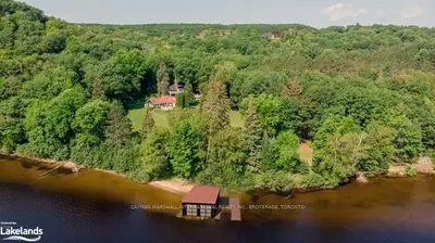 1057 CHARLIE THOMPSON Road, Lake of Bays, ON P1H 2J6