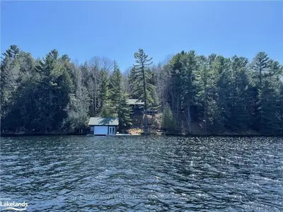 1476 PENINSULA Road 2, Muskoka Lakes, ON P0B 1J0