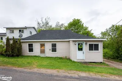 7 DUFFERIN Street N, Huntsville, ON P1H 1X3