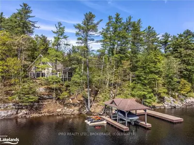 37-sr406 Severn River, Muskoka Lakes, On, L0k 1e0