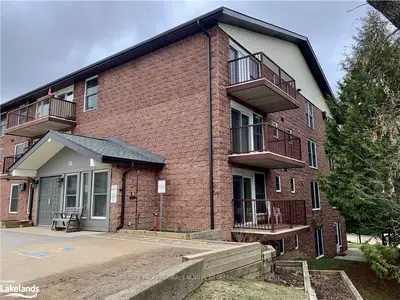 38 MONCK Road 301, Bracebridge, ON P1L 1P4