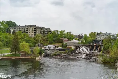 24 ONTARIO Street 209, Bracebridge, ON P1L 2H5