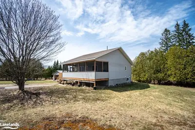 1408 BEATRICE TOWN Line, Muskoka Lakes, ON P1L 1X4