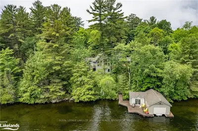 1016 GARNET BEACH Road, Lake of Bays, ON P1H 2J3