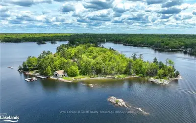 2 ISLAND 880 / COW, Georgian Bay, ON P0E 1E0