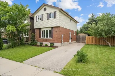184 Ironwood Road, Guelph, On N1g 3r4