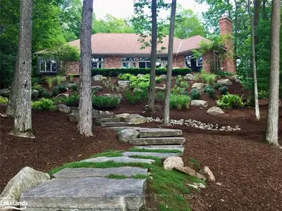 47 ESTATE Drive, Muskoka Lakes, ON P0B 1J0