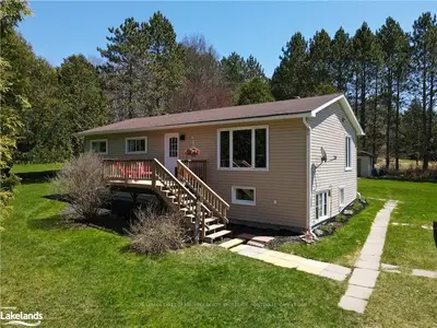 831 OLD MUSKOKA Road, Huntsville, ON P0B 1M0